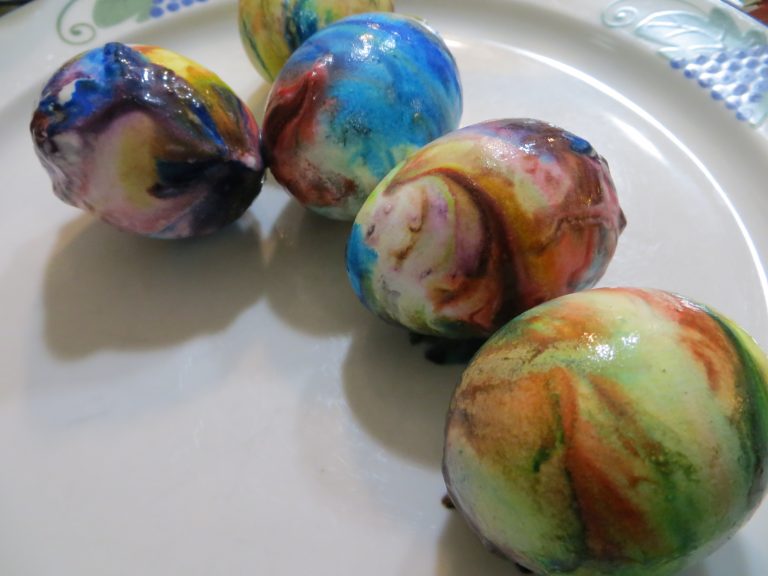 Edible Egg Marbling (with Food Coloring and Whipped Cream) « The