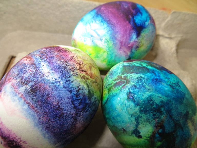 Five Ways Kids Can Decorate Eggs Using Science « The Kitchen Pantry